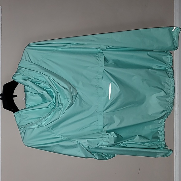 Under Armor Jacket - Picture 3 of 8